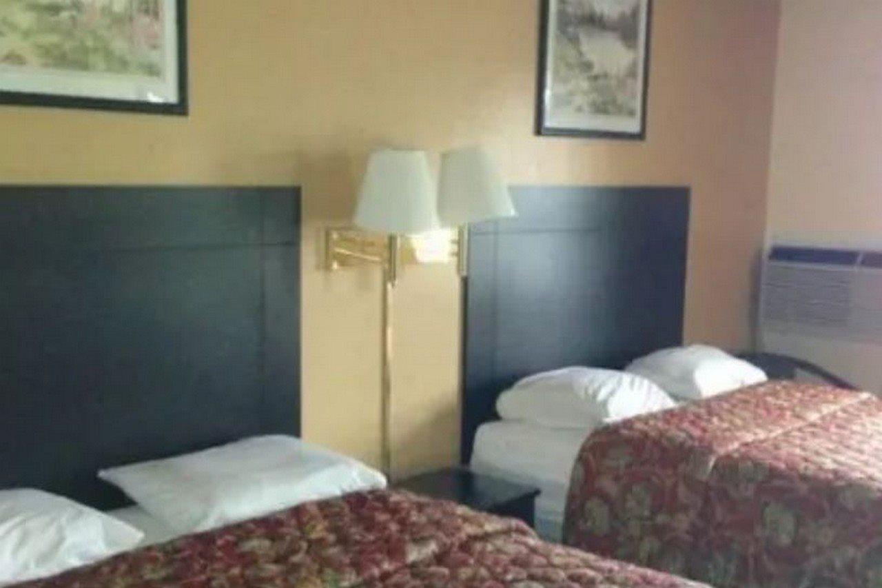 Super 8 By Wyndham Higginsville Kültér fotó